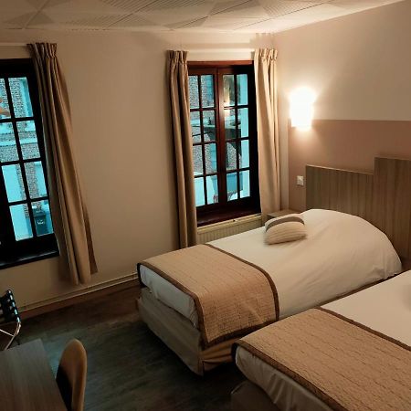 Au Lion D'Or Hotel Saint-Pol-sur-Ternoise ภายนอก รูปภาพ